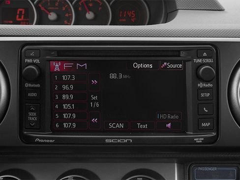 Used 2014 Scion xB FWD image 9