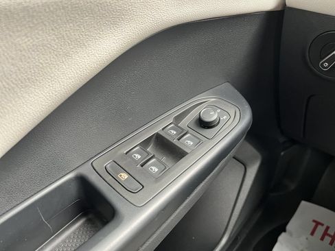Used 2026 Volkswagen Taos S FWD image 18