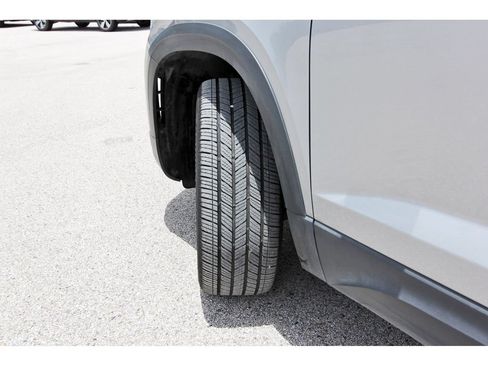Certified 2024 Volkswagen Taos S w/ MDO Package FWD image 32