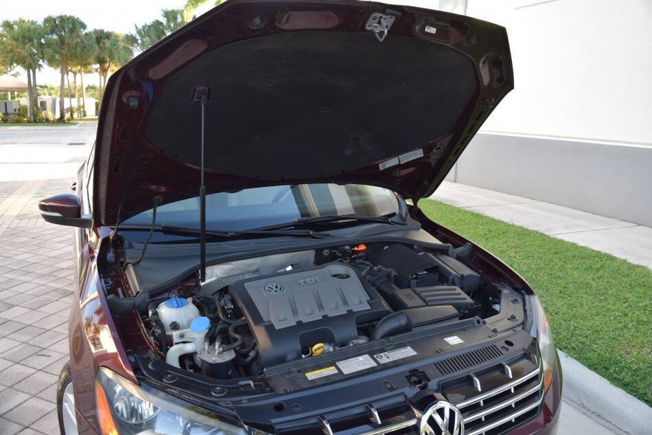Used 2014 Volkswagen Passat TDI SE FWD image 92