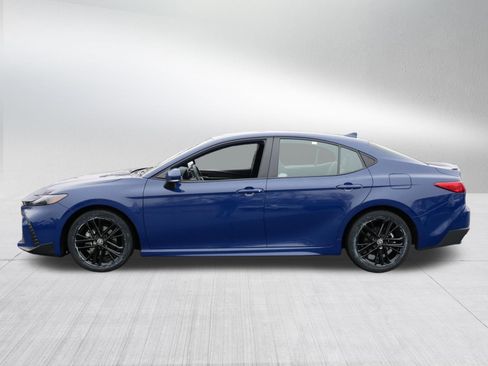 Certified 2025 Toyota Camry SE image 4