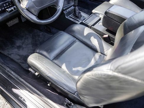 Used 1993 Cadillac Allante FWD image 32