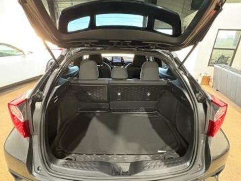Used 2022 Toyota C-HR XLE image 15