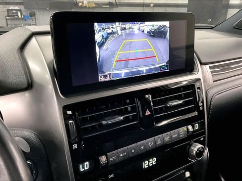 Used 2023 Lexus GX 460 Premium w/ Accessory Package image 27