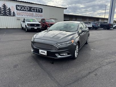 Used 2017 Ford Fusion SE w/ Fusion SE Technology Package