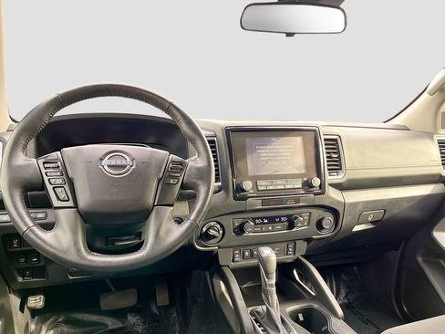 Used 2023 Nissan Frontier 4x4 Crew Cab image 23