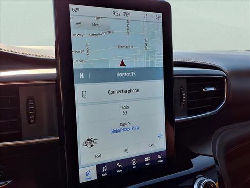 Used 2022 Ford Explorer King Ranch w/ Technology Package image 15