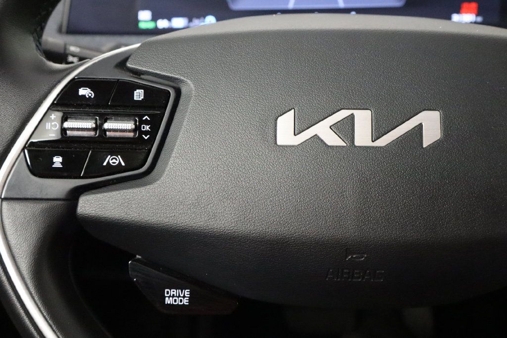Used 2023 Kia EV6 Wind RWD image 8