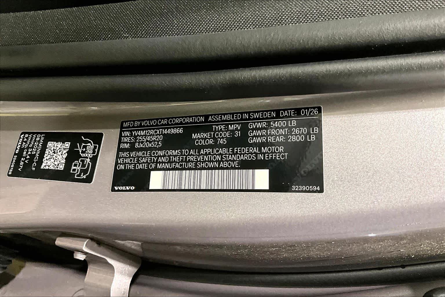 New 2026 Volvo XC60 B5 Plus w/ Protection Package Premier AWD/4WD image 12