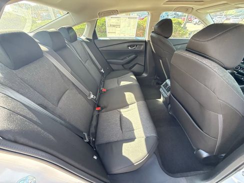 Certified 2025 Honda Accord SE image 36