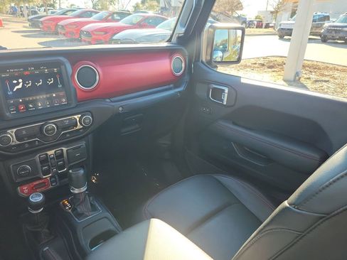 Used 2023 Jeep Gladiator Rubicon image 13