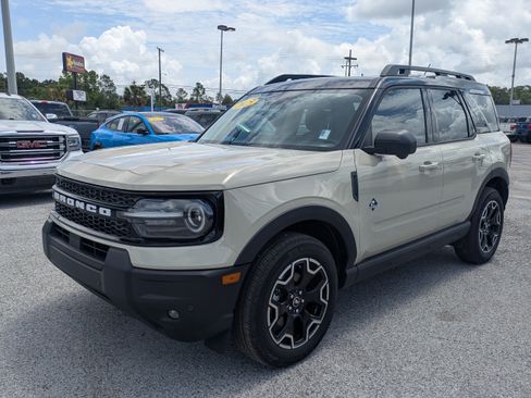 Used 2025 Ford Bronco Sport Outer Banks w/ Outer Banks Tech Package+ AWD/4WD image 8