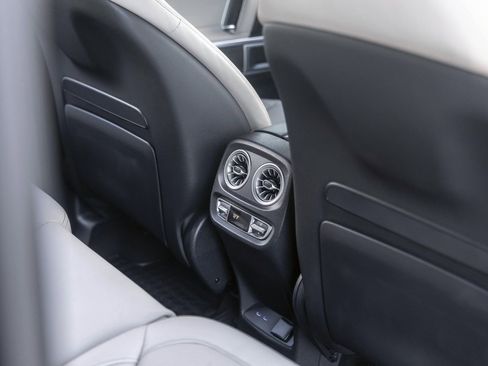 Used 2025 Mercedes-Benz G 550 image 57