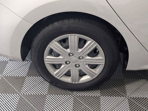 Used 2023 Kia Rio S FWD image 9