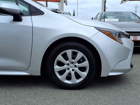 Certified 2025 Toyota Corolla LE FWD image 6