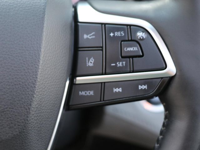 Used 2021 Toyota Highlander Platinum AWD/4WD image 28