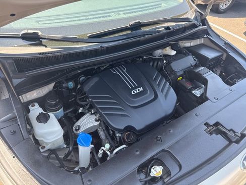 Used 2017 Kia Sedona LX FWD image 37