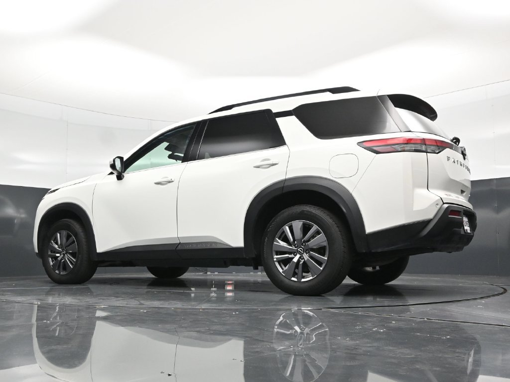 Used 2025 Nissan Pathfinder SV AWD/4WD image 49