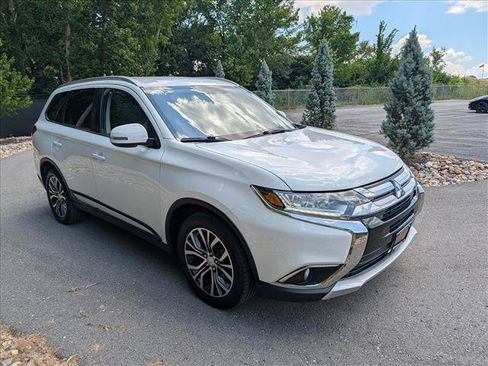 Used 2017 Mitsubishi Outlander SEL FWD image 7