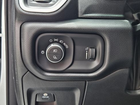 Used 2023 RAM 1500 Lone Star AWD/4WD image 20