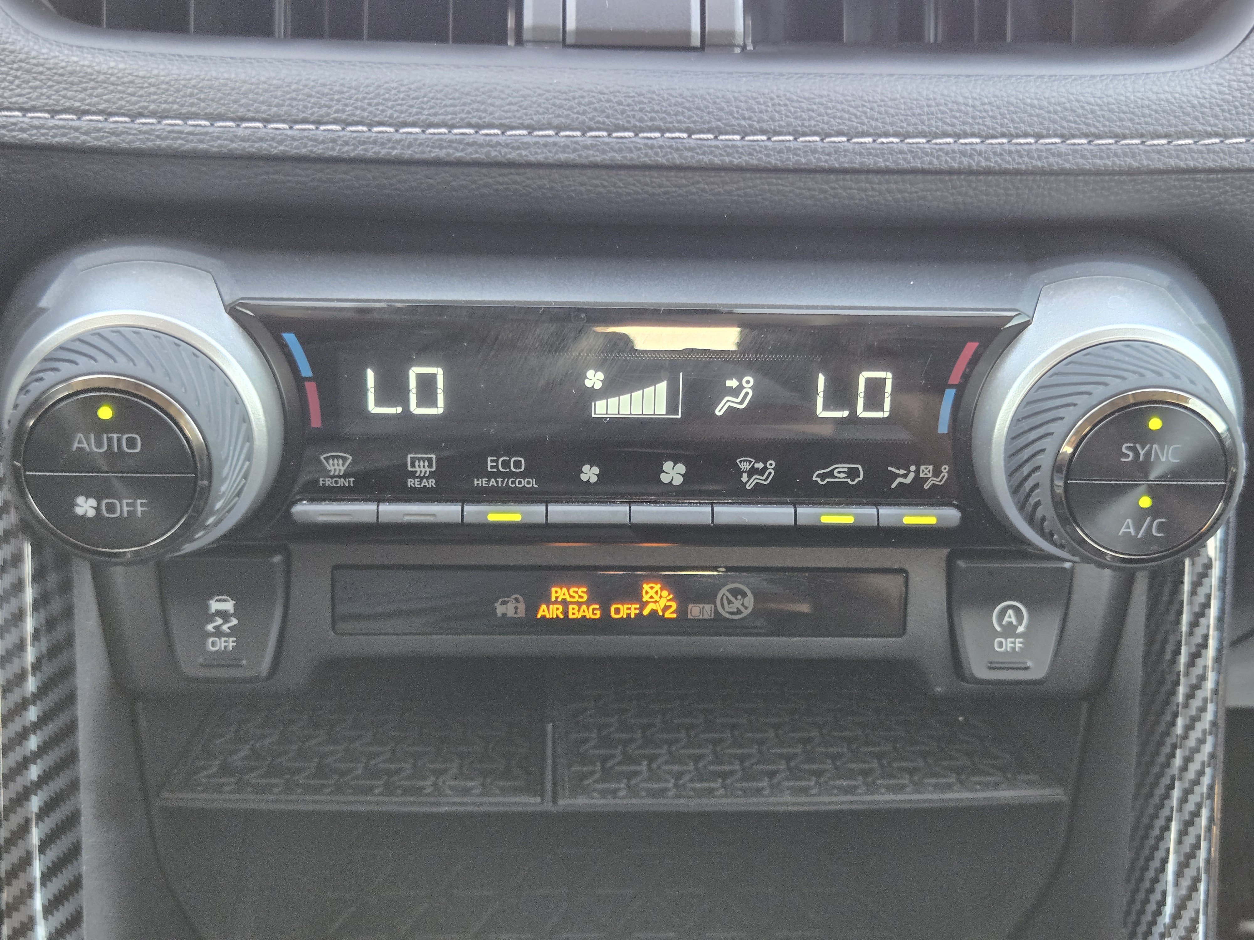 Used 2024 Toyota RAV4 XLE w/ Convenience Package FWD image 19