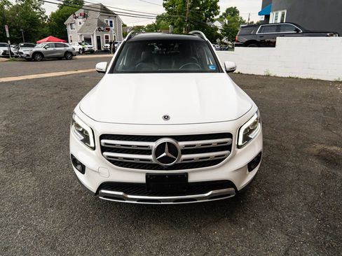 Used 2020 Mercedes-Benz GLB 250 4MATIC w/ Premium Package image 9