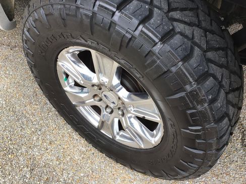 Used 2016 Ford F150 Lariat image 14