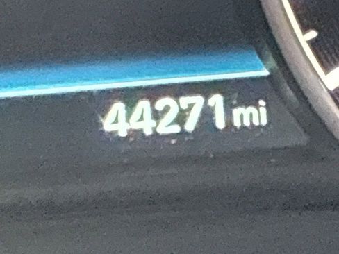 Used 2018 Genesis G90 3.3T Premium image 8