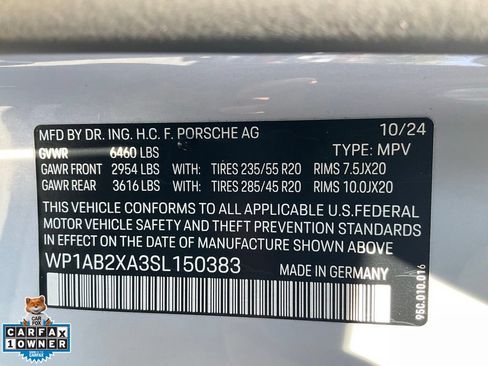 Used 2025 Porsche Macan 4S Electric AWD/4WD image 22