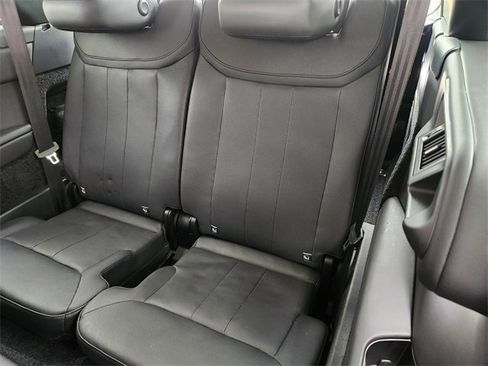 Used 2023 Land Rover Range Rover Long Wheelbase SE image 30