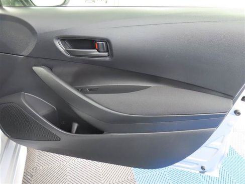 Used 2025 Toyota Corolla LE FWD image 27