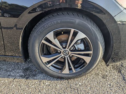 Used 2023 Nissan Sentra SV FWD image 11