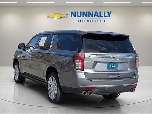 Certified 2022 Chevrolet Suburban High Country AWD/4WD image 3
