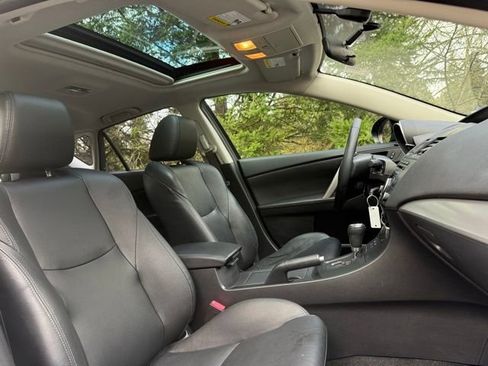 Used 2012 MAZDA MAZDA3 i Grand Touring w/ Tech Pkg image 24