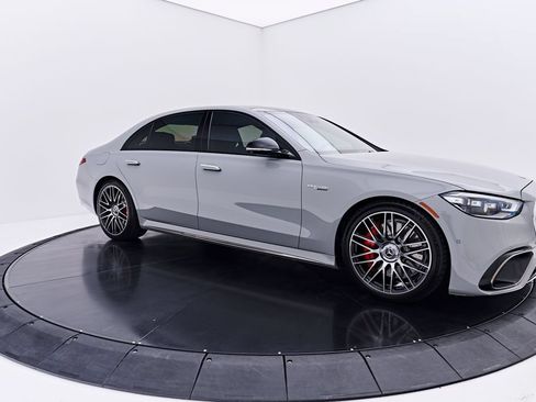 Used 2024 Mercedes-Benz S 63 AMG S w/ Rear Seat Package image 22
