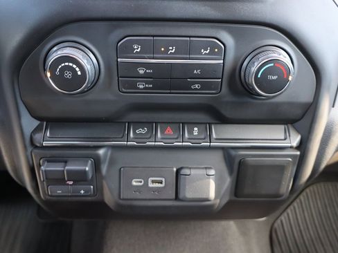 Used 2021 Chevrolet Silverado 1500 Custom image 11