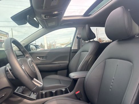 Used 2024 Hyundai Kona Limited image 24