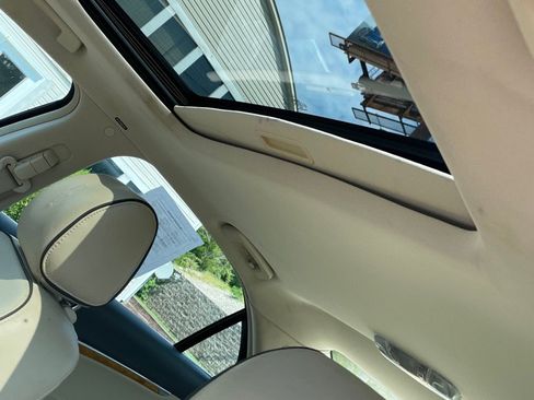 Used 2012 Lincoln MKZ AWD image 16
