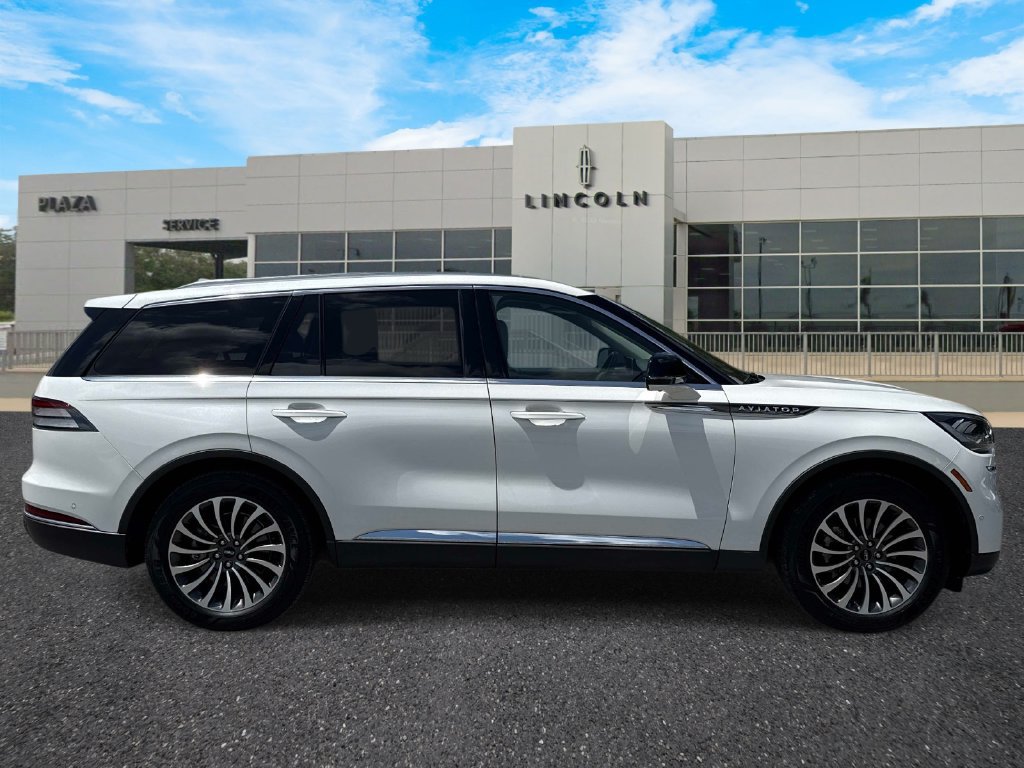 Certified 2021 Lincoln Aviator Reserve w/ Elements Package Plus RWD image 2