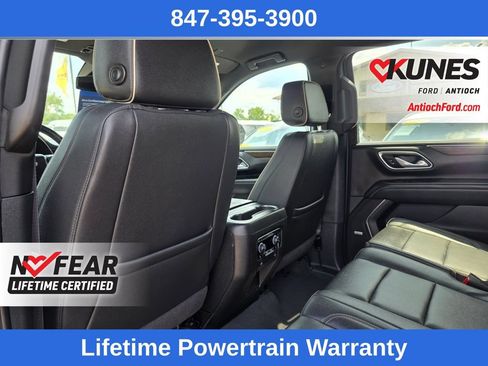 Used 2024 Chevrolet Suburban Premier AWD/4WD image 21