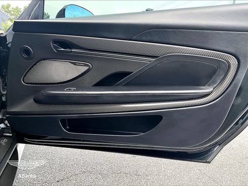Used 2025 Aston Martin Vanquish RWD image 19