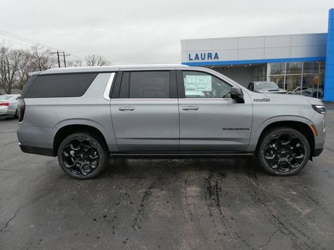 New 2026 Chevrolet Suburban High Country image 3