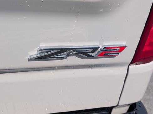 New 2026 Chevrolet Silverado 1500 ZR2 AWD/4WD image 7