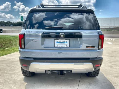 Used 2026 Honda Passport TrailSport image 6
