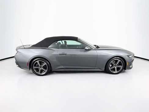 Used 2025 Ford Mustang Premium RWD image 10