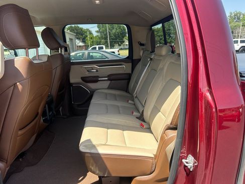 Used 2021 RAM 1500 Laramie AWD/4WD image 12