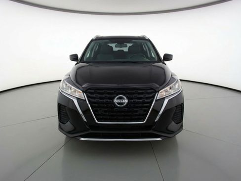 Used 2024 Nissan Kicks SV FWD image 2