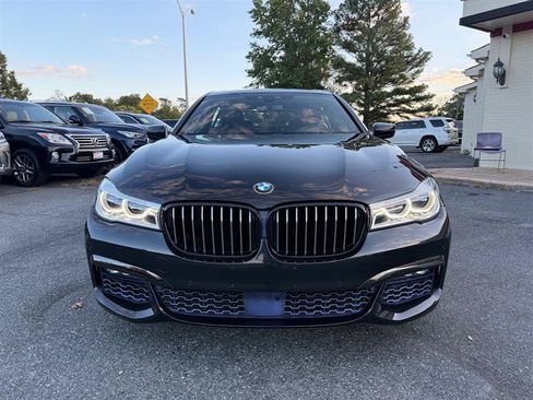 Used 2018 BMW 750i xDrive AWD/4WD image 2