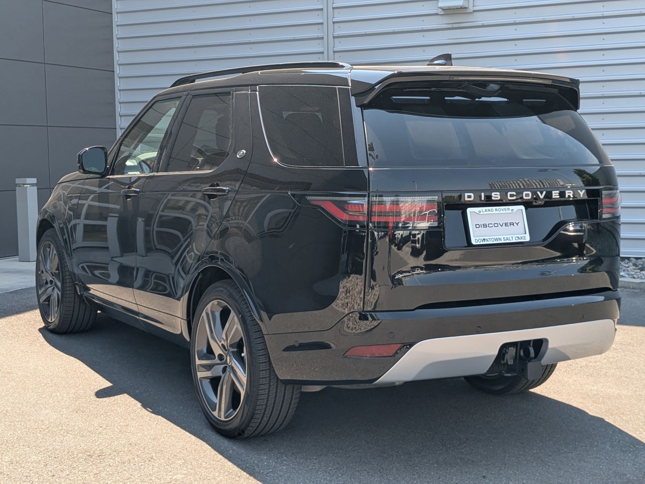 New 2026 Land Rover Discovery Limited Edition AWD/4WD image 7