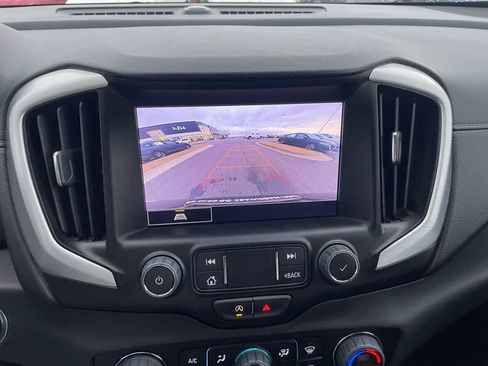 Used 2023 GMC Terrain SLT FWD image 17